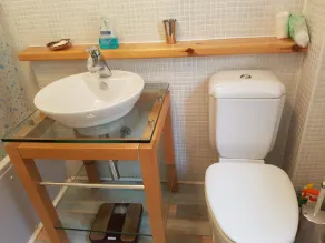 BEAUTIFUL TWO BEDROOM HOME LOCATED  IN PORTREE HARBOUR STEPS AWAY FROM THE SEA - Image 3