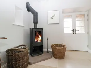 Velindra Farm Cottage - Image 2