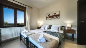 Luxurious house overlooking the Cretan mountains - Image 5