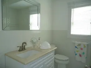 5 Bedroom Ocean Side! - Image 4