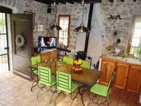 Old train house - Image 3