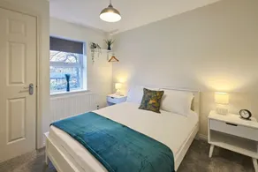 9 Column Mews - Image 4