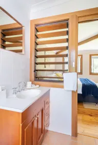 Copa Capri-The Entertainer, Multiple Living Spaces,  Flat 5 min Walk to Beach - Image 5