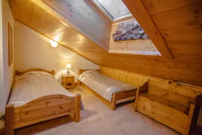 GROSSES 120 M2 DUPLEX IM STEHENDEN CHALET MGM MIT 4 **** BEHEIZTEM POOL - Image 3