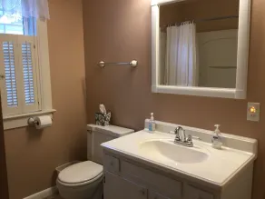 5BR hem i Old Homestead 1 med privat strand. 10 minuter. till Cedar Point, Huron OH - Image 4