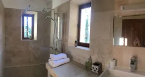 Gordes, Provence Très belle propriété avec vue, 8mn à pied centre Village - Image 4