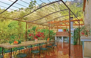Stunning home in Estellencs - Image 3