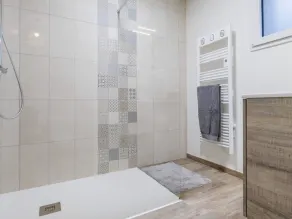 Gîte familial rénové près du Canal de Nantes avec jardin, terrasse, wifi et chambres mansardées - Image 2