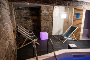 Lovin'Room Romantic Suite with private Jacuzzi - Image 4