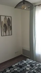 Recent apartment in the heart of downtown with private parking - Image 5
