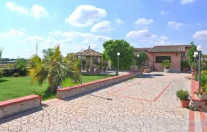 3 bedroom pet friendly home in Solarino - Image 5