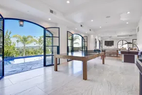 Luxury Resort Style Hollywood Hills Villa - Image 3