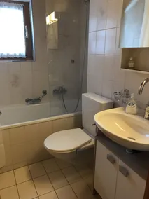 Charmant loft, à 40m de l’arrêt de bus, WiFi gratuit, vue imprenable - Image 2