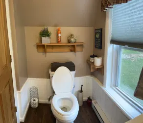 Cozy Couples Farmhouse Cottage- Minutes walk from Swain Ski Resort - Image 3