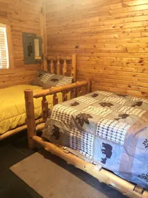 Smuk 2 soveværelser + hems lige ved vandet (hytte nr. 8) - Image 4