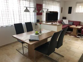 Apartment (80 sqm) on the first floor with 2 bedrooms and bathroom - Image 4