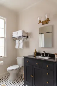 Family Friendly 3BR w Parking in Historic Neighborhood, Near French Quarter - Image 4