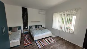 Sleeps 18 - Lakeview - House - Vonyarcvashegy - Image 3