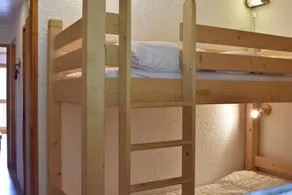 200m from ski slopes, 4th floor, balcony, tv, ski locker, 35m², Méribel - Image 3