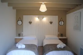 Schönes Ferienhaus mit privatem Pool, Restaurants zu Fuß erreichbar. - Image 5