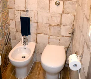 Renovated house located in the historic center of Montecorice - Image 3