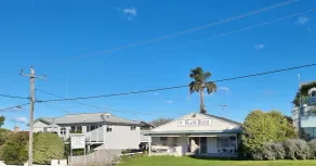 Close to Beach, Harbour Marina, Country Club, Golf Course, Restaurants, Cafes - Image 4