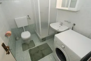 Apartamento para dos personas con balcón y vista al mar Sveti Filip i Jakov (Biograd) (A-19436-a) - Image 3