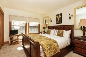 Appartement en copropriété avec jacuzzi, barbecue et piscine chauffée | Vue montagne - Image 4