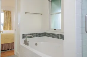 Links End: maison Soundfront, communauté de parcours de golf, bain à remous privé, piscine communautaire. - Image 4