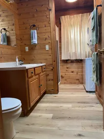 Charmerende Sommerhus i Greenville, ME nær Moosehead Lake med Udsigt Over Vandet - Image 3