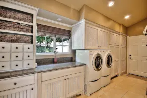Fallbrook Tuscan villa oasis! - Image 2