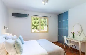Splendid two bedroom villa with heated swimming pool.  - Image 4