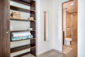 Cool, modern condo with on-site pool & balcony - Image 2