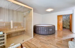 Luksuriøst hjem i Rukljevina med sauna - Image 2