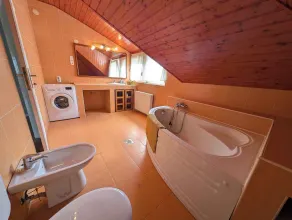 Holiday home family friendly with air conditioning - Image 5