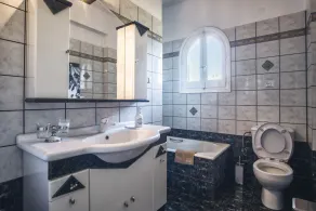 Villa privée dans un bel emplacement - Image 3