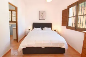 Villa Roble – Magnificent Villa for 8 People, HEATED POOL & Pet Friendly - Image 5