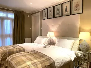 Your Place in Little Venice; Live like a Londoner just 15 Minutes from West End - Image 5