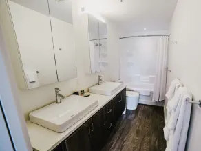 Corporate Stays Elegant & Comfortable 3BR - Image 5