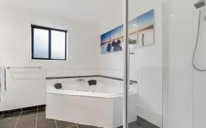 Beautiful home, perfect for a relaxing get away. - Image 3