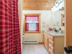 Evergreen Escape - Cabin w/ Fireplace - Image 4