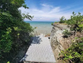 Secluded Cottage with Hidden Cove on Lake Erie - Image 2