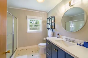 Newly updated cottage directly on Maple Juice Cove - Image 4
