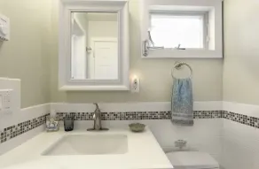 Greenport Waterfront Cottage w/Private Beach - Image 4
