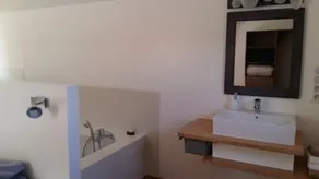 Maison en bois moderne avec piscine privée au coeur du Luberon - Image 3
