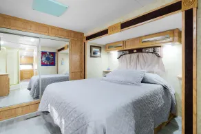 Hernando Eco Nest Lakeside Retreat - Image 4