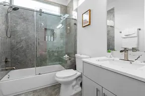 Perfect Houston Group Stay for 12 With 6 Beds 6 Baths - Image 3