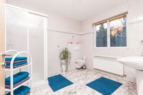 Barns nybörjare skidor, vandring, kälkåkning, längdåkning, 75 kvadratmeter - Image 3