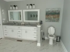 5-bedroom vacation home with private slip, just 10 minutes from the marina - Image 5