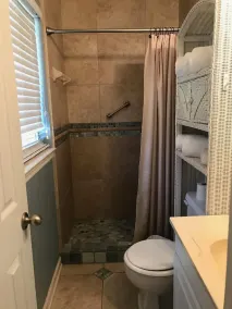 Charme, économique, 3 Chambre, 2 salles de bain Home Away From Home. - Image 3